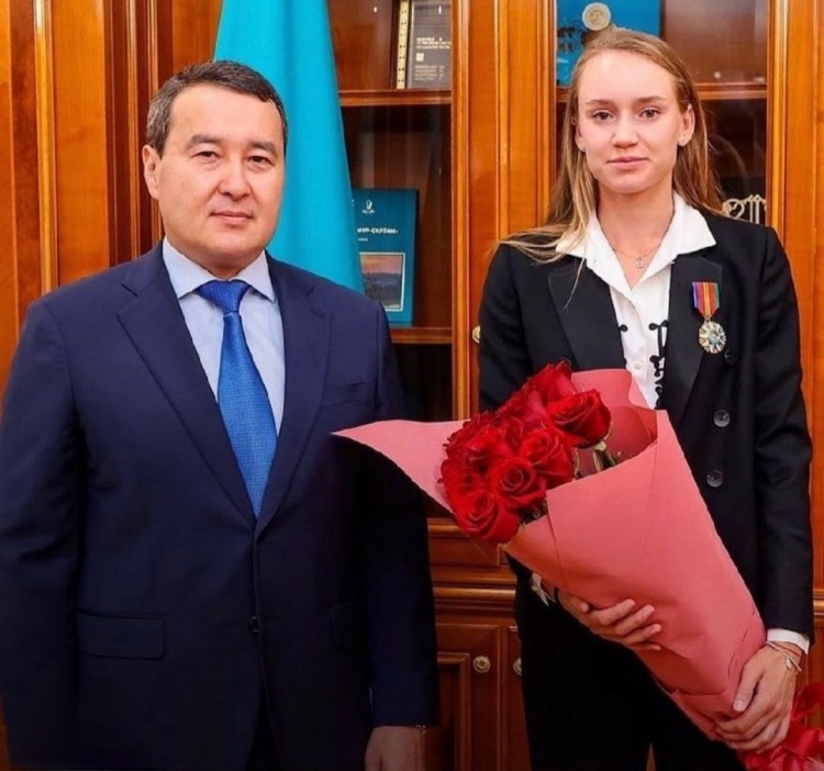 入围赛看基 入围赛看基